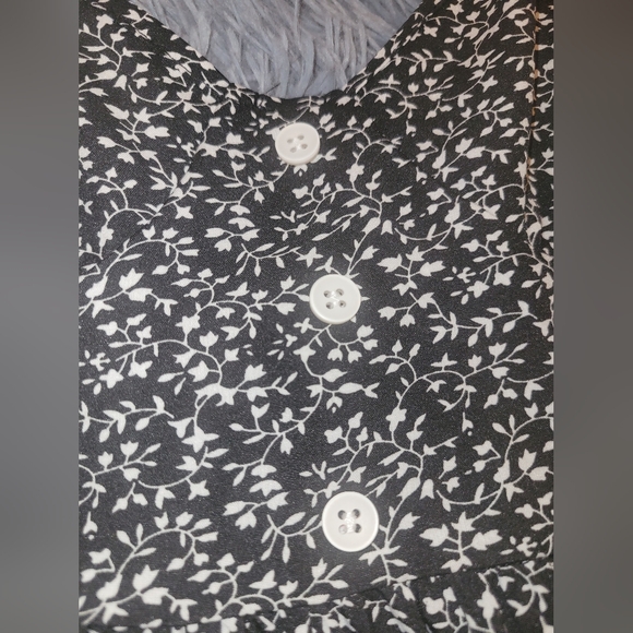 Shein Black and White Spaghetti Strap Sun Dress - Picture 5 of 8